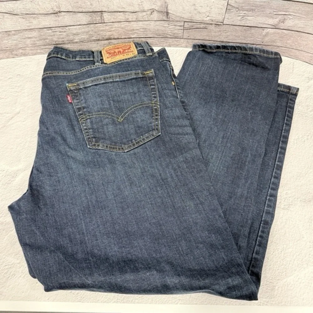 Levi's 541 Men's 42x32 Athletic Taper Fit Blue Stretch Denim Jeans